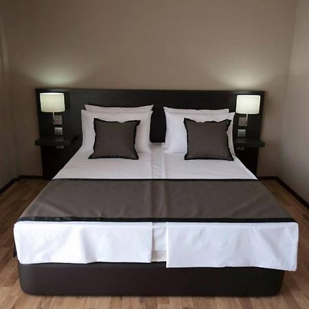 ביטולה Soho Apartments מראה חיצוני תמונה