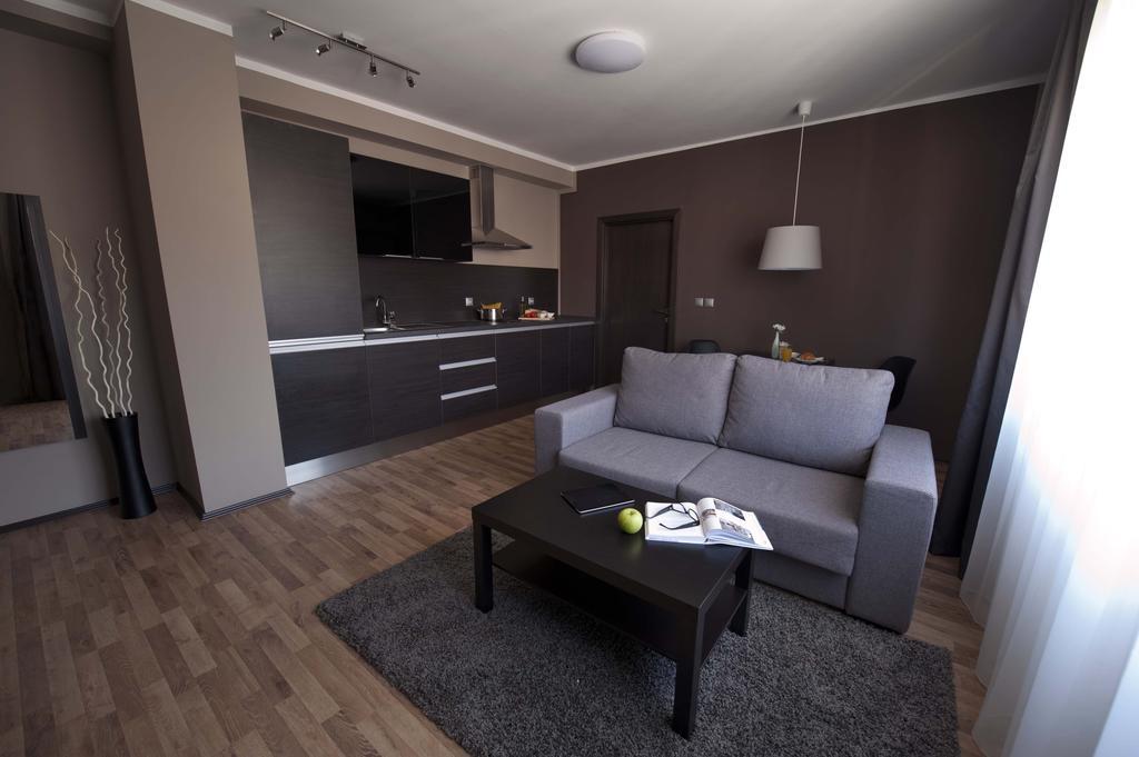 ביטולה Soho Apartments מראה חיצוני תמונה